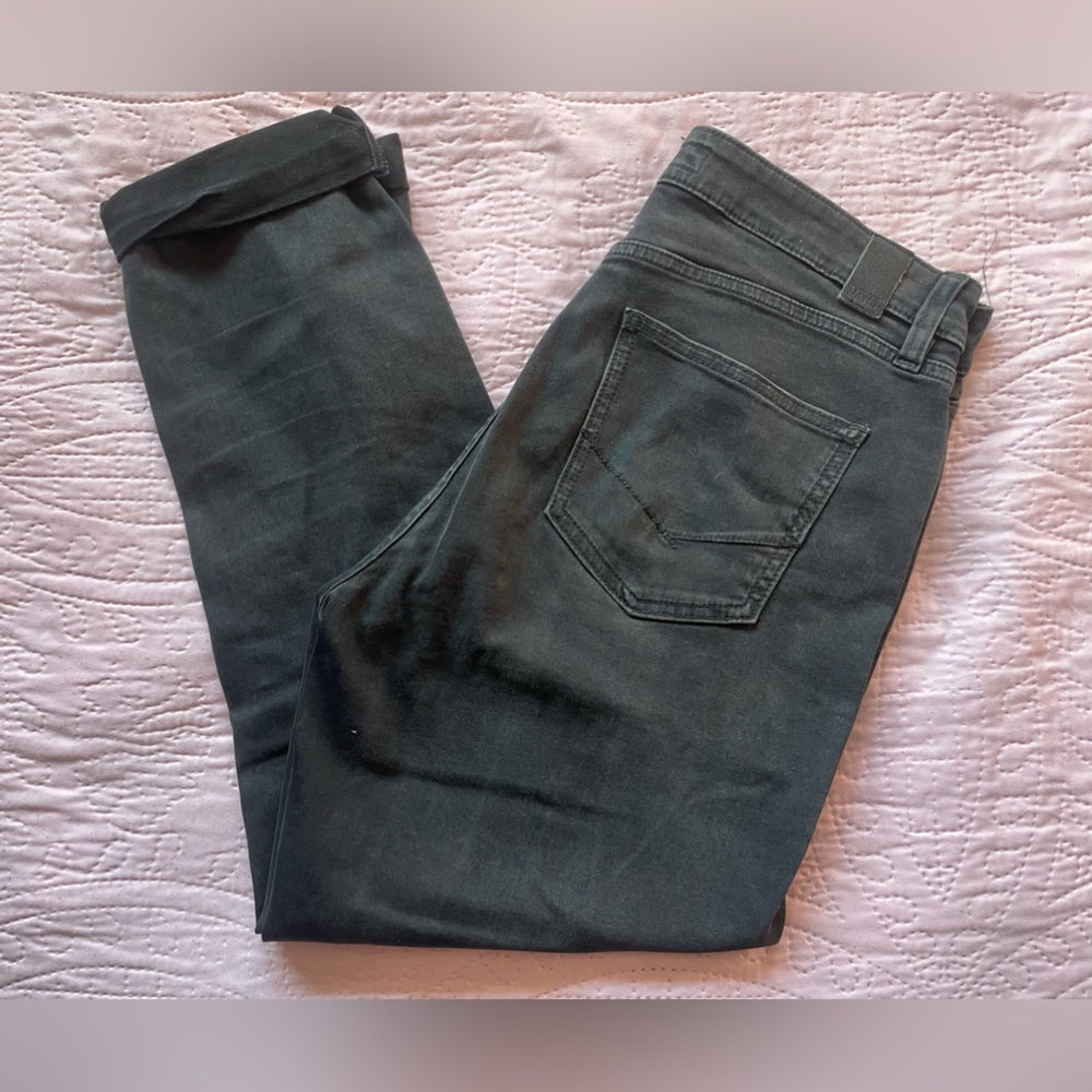 Black Vans jeans